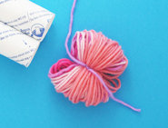 making pom poms toilet roll 03