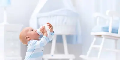 In 4 einfachen Schritten Milchflecken und Geruch aus Teppich entfernen