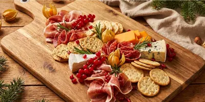 Charcuterie board festiv