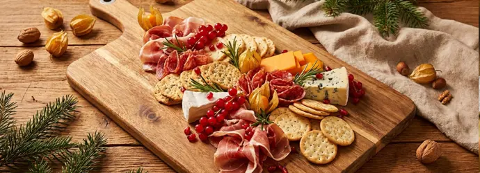 Charcuterie board festiv