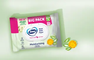 Zewa Moist Moisturising cu Gălbenele