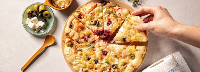 Pizza rapidă la tavă