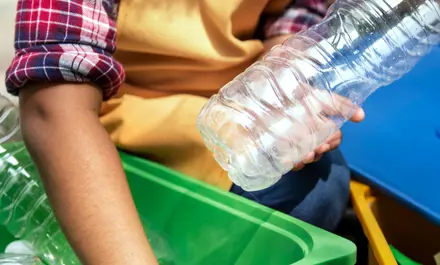 Materiale reciclate și inițiative de reciclabilitate