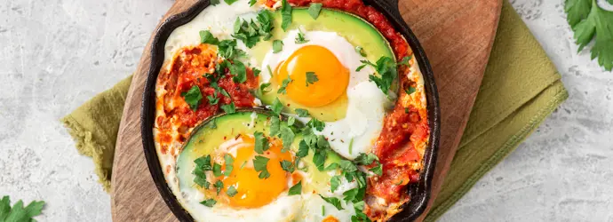 Saksuka fetával és spenóttal – igazi komfortétel!