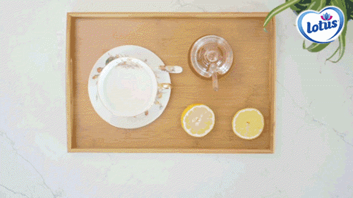 Horký nápoj s medem a citronem