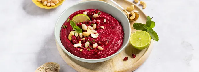 Rote Bete Hummus mit Cashew