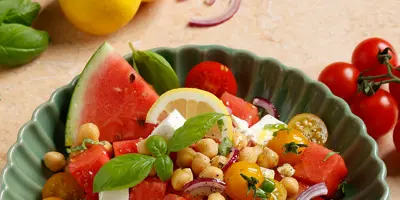Wassermelonen-Tomaten-Salat