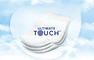 Mai fină ca niciodată: Hârtie igienică fină și delicată cu tehnologia Ultimate Touch™
