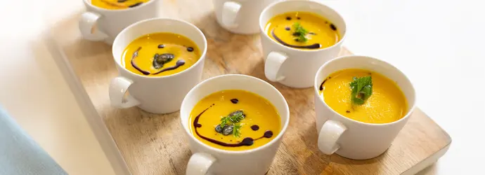 Kürbissuppe mit Apfel und Ingwer