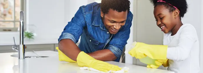 Tο ξίδι σκοτώνει τα μικρόβια; Ο οδηγός σας για την απολύμανση με ξίδι στο σπίτι