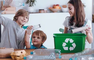 Îmbunătățirea reciclabilității ambalajelor noastre