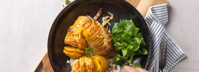 Cheesy Hasselback-Kartoffeln