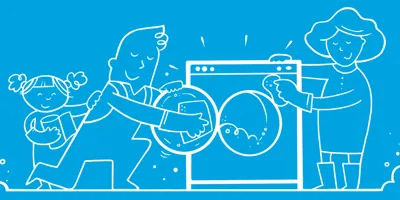 Desen cu doi adulți și un copil lângă o mașină de spălat, adulții ștergând mașina cu prosoape de bucătărie. 