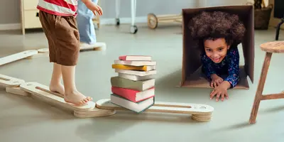 Die besten Indoor-Aktivitäten für Kinder: Bewegung, Spaß und Lernen