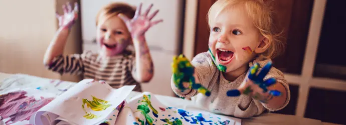 Upcycling Ideen einfach basteln: DIY-Palette zum Malen für Kinder