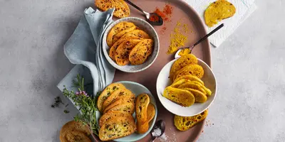 Brotchips aus altem Brot