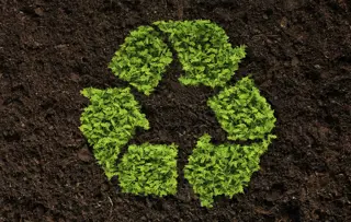 Recycelbare Verpackung, die aus über 50% recyceltem Plastik hergestellt ist – für weniger Plastikmüll***